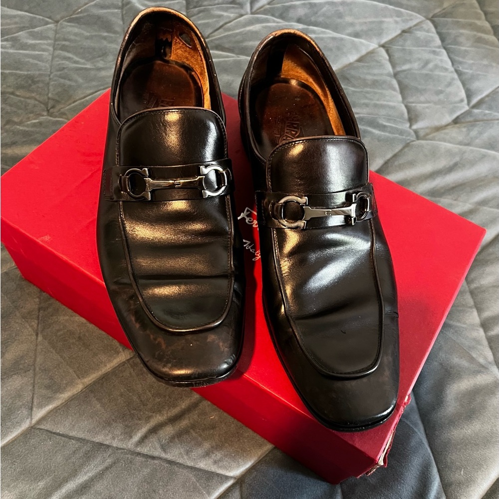 Salvatore Ferragamo Black Loafers Sleek Slip-Ons